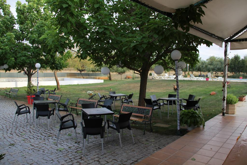 O Pelicano Bed and Breakfast Alfaiates Esterno foto
